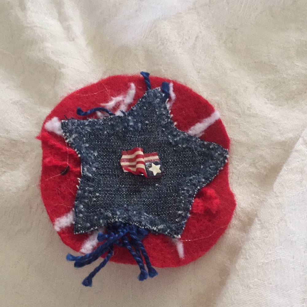 Red 4th of July pin